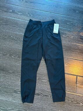lululemon athletica Black License To Train High Rise Pants Size 6